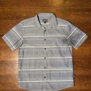 Patagonia Men's Organic Cotton Short Sleeve Striped Button Down Shirt - Size S